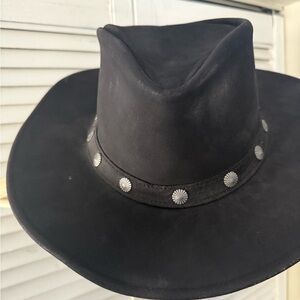 Minnetonka Black Leather Men's Hat with Silver Accents
